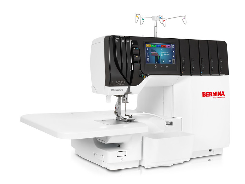 Bernina L890