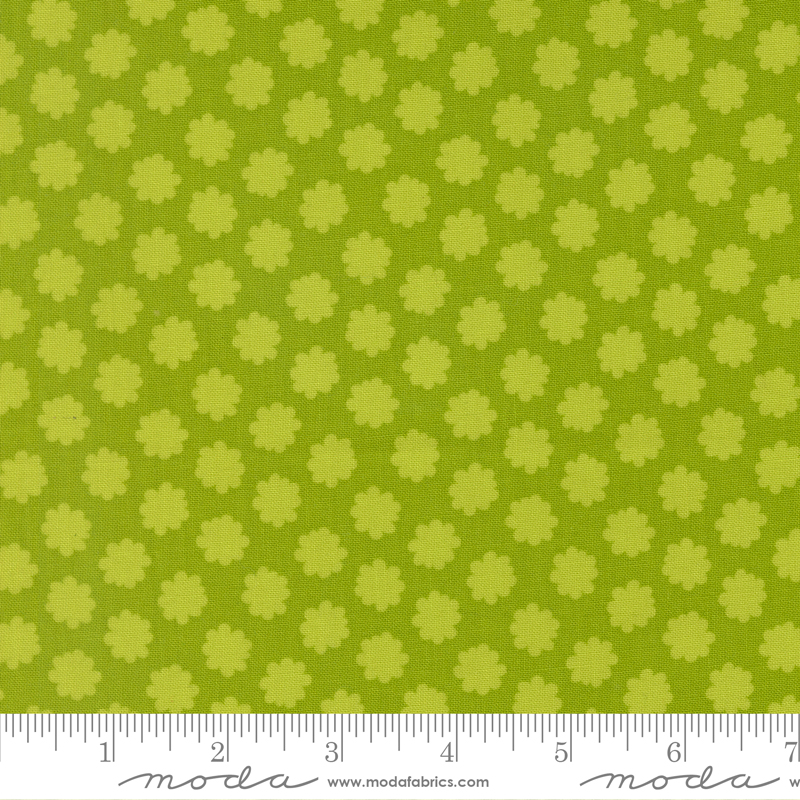 Scenery by Elizabeth Hartman per Moda Fabrics