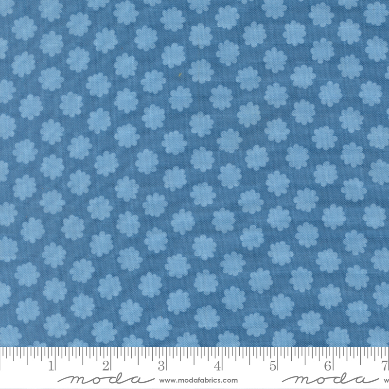 Scenery by Elizabeth Hartman per Moda Fabrics