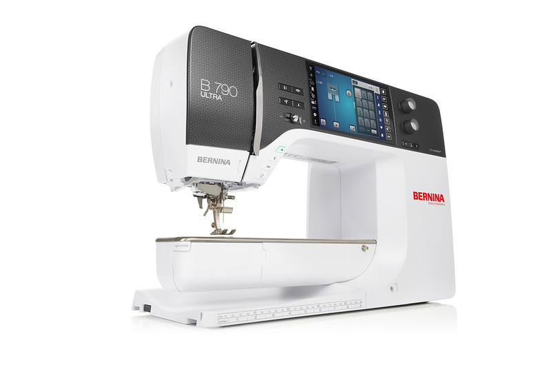 Bernina 790 ULTRA NEW