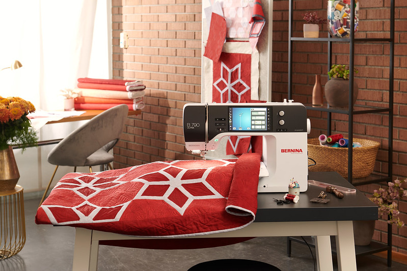 Bernina 790 ULTRA NEW